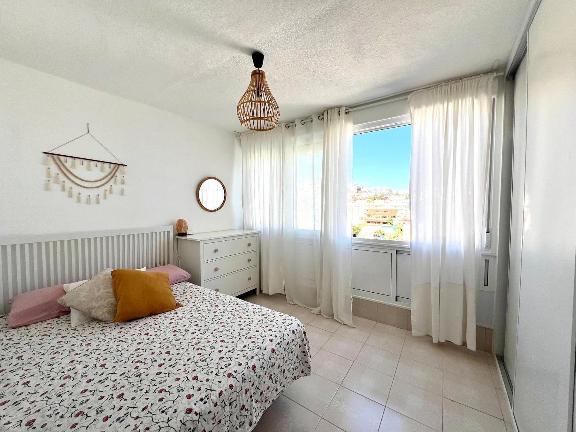 En Carihuela Con Vistas Y Plaza De Garaje, Nucleo Cristal Apartment Torremolinos Exterior photo
